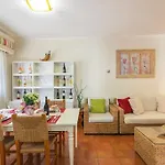 M.m. Holidays T2 * Vilamoura