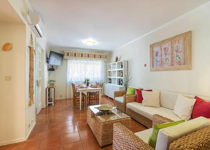 M.m. Holidays T2 * Vilamoura